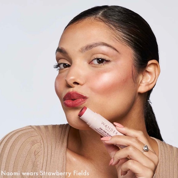 Wander On-the-Glow Blush and Illuminator - Nude & Strawberry Fields - NIB - Picture 10 of 10